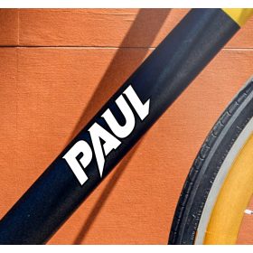 Egyedi neves felirat biciklire